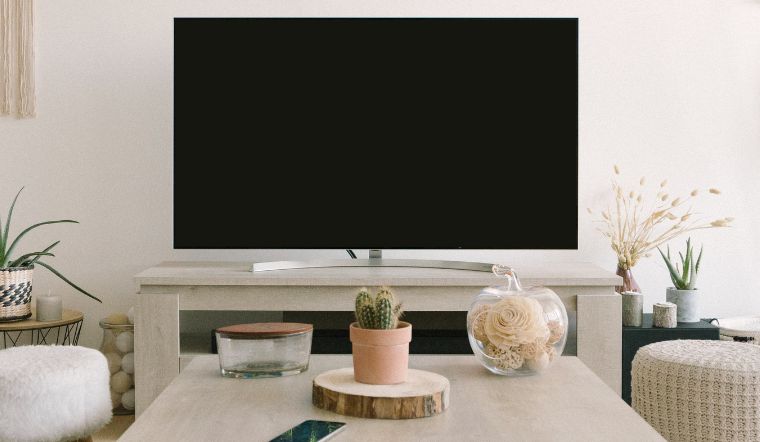 5 món không nên đặt cạnh TV mà nhiều gia đình hay làm sai