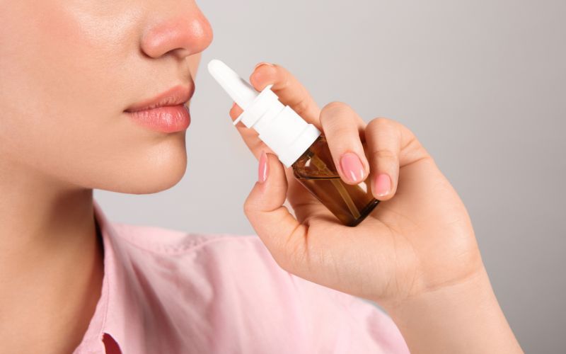Sử dụng quá liều thuốc nhỏ mũi có tính chất co mạch