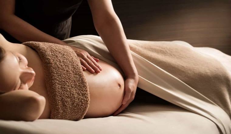 Học cách massage giúp giảm đau cho bà bầu khi chuyển dạ