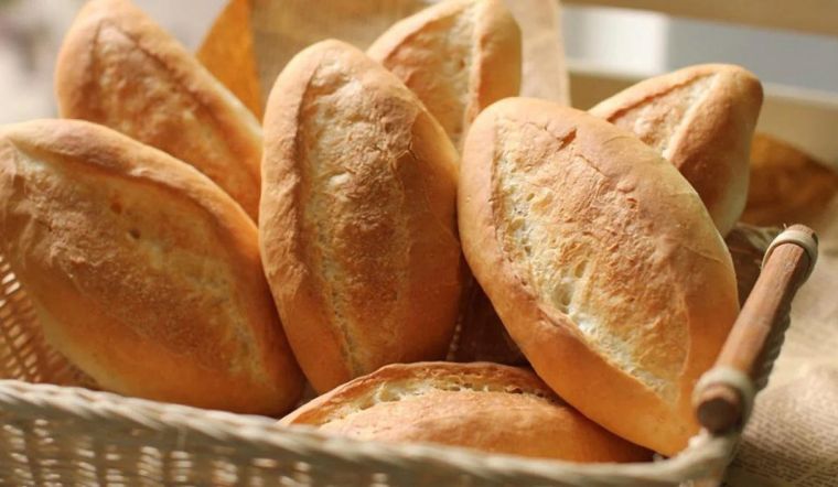 Bánh mì mỏ Quảng Ninh có gì đặc biệt mà khiến biết bao người thương nhớ?