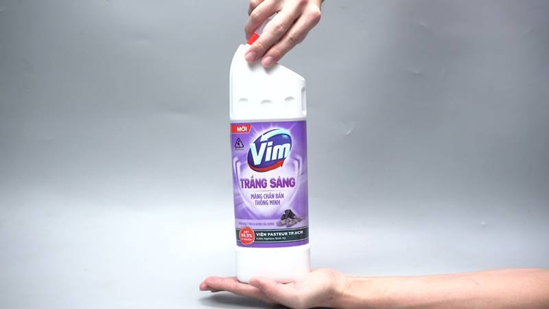 Gel tẩy bồn cầu và nhà tắm VIM trắng sáng mùi dịu nhẹ hương lavender