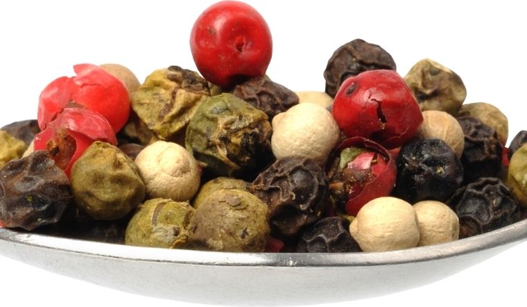 Giá tiêu hôm nay 15/03/2024: Tiếp tục giảm từ 500 - 1.000 đồng/kg