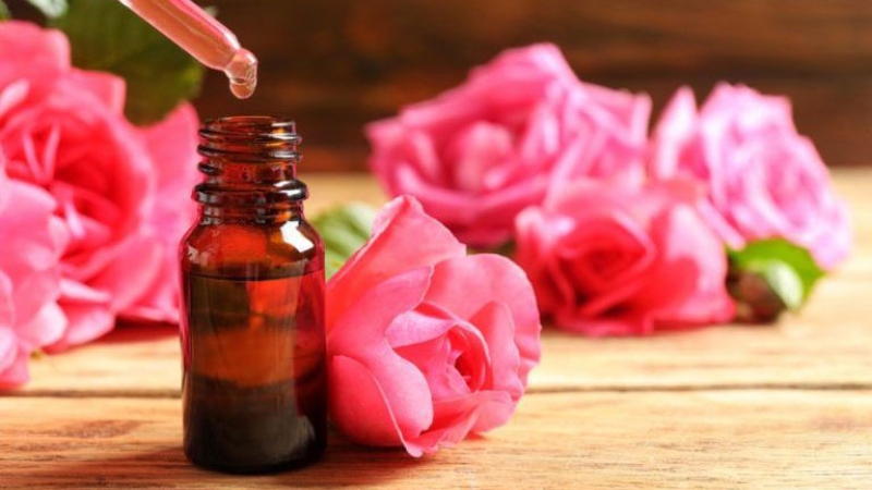Cách sử dụng serum hoa hồng dưỡng da