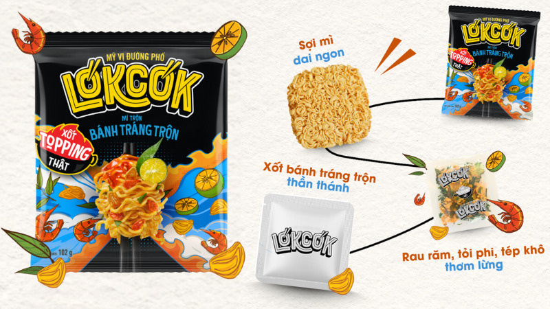 Mì trộn xốt topping thật bánh tráng trộn