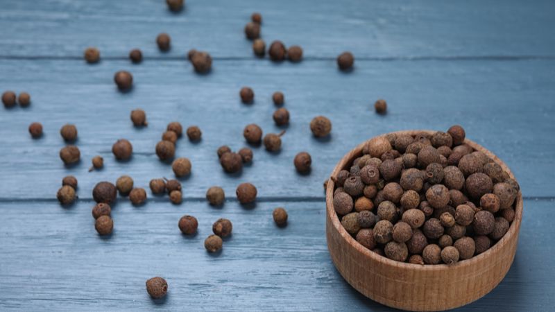 Giá tiêu thế giới Giá tiêu thế giới