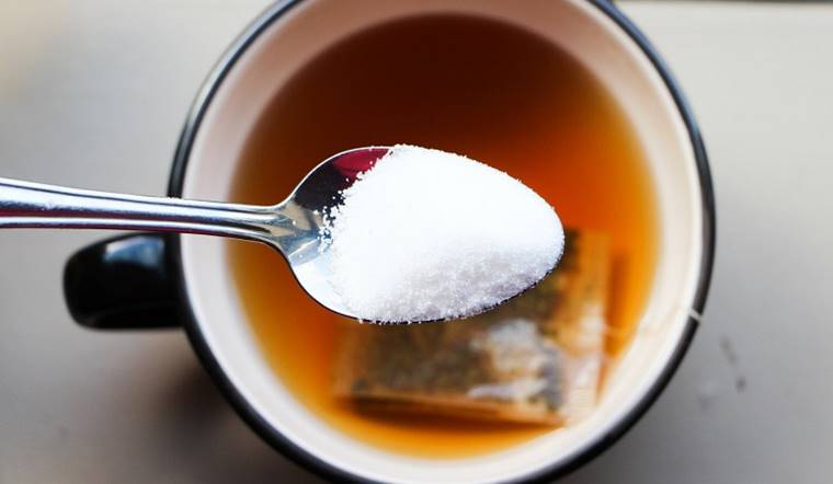 Người bị tụt huyết áp uống trà đường được không?