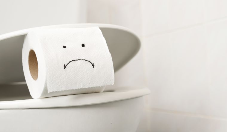 Vì sao nhà vệ sinh thường bốc mùi vào mùa mưa? Cách xử lý hiệu quả