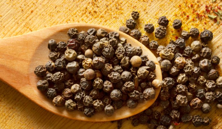 Giá tiêu hôm nay 19/04/2024: Điều chỉnh tăng từ 500 đồng/kg