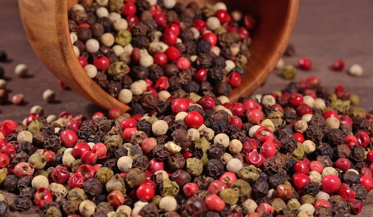 Giá tiêu hôm nay 25/04/2024: Tăng nhẹ 500 đồng/kg