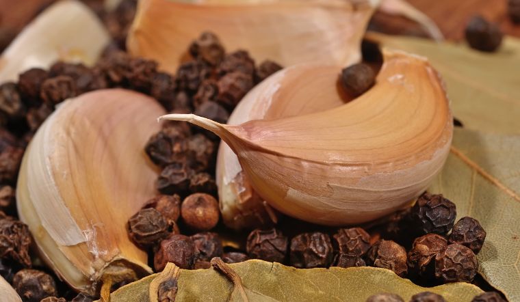 Giá tiêu hôm nay 27/04/2024: Giảm nhẹ 500 đồng/kg