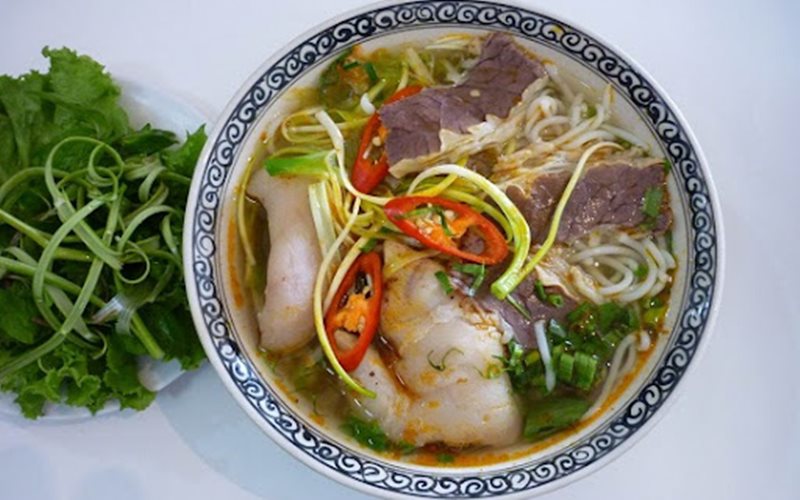 Bún bò Huế mắm ruốc