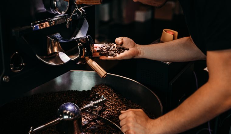 Giá cà phê hôm nay 14/05/2024: Dao động từ 99.700 - 100.800 đồng/kg