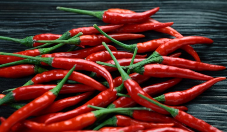 Giá ớt hôm nay 17/05/2024: Tăng mạnh đến 6.000 đồng/kg