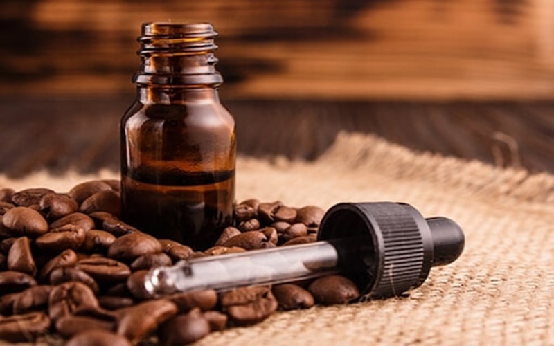 Tác dụng của tinh dầu cà phê và cách làm tinh dầu cà phê tại nhà