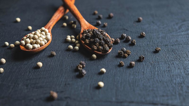 Giá tiêu thế giới