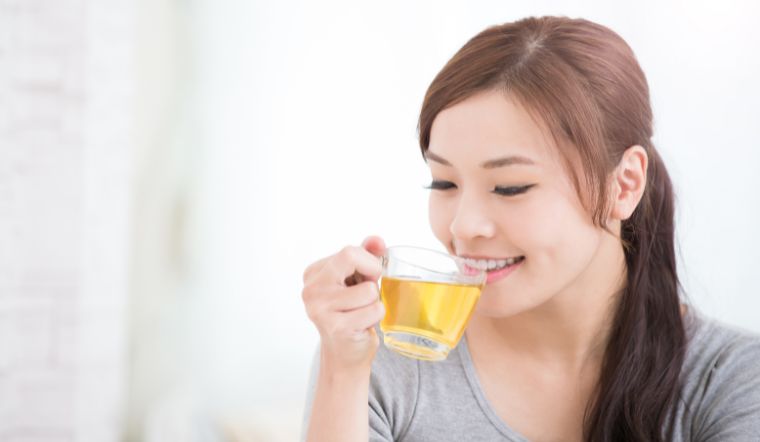 3 khung giờ vàng để uống trà xanh để có nhan sắc và vóc dáng hoàn hảo