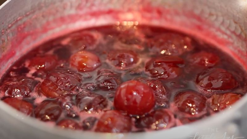 Cooking the plums