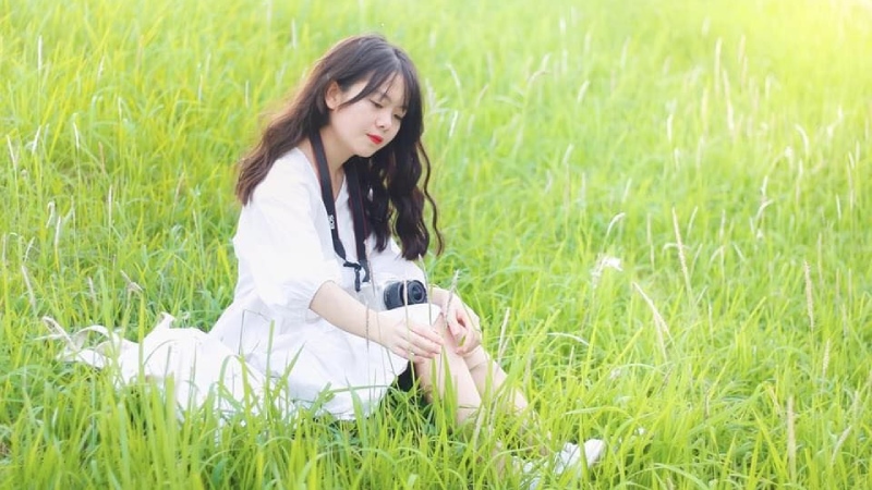 Nên lựa chọn khung cảnh thật đơn giản