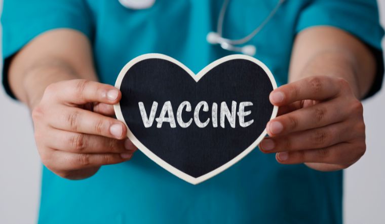 Bệnh lây truyền qua đường tình dục nào có thể tiêm ngừa vaccine?