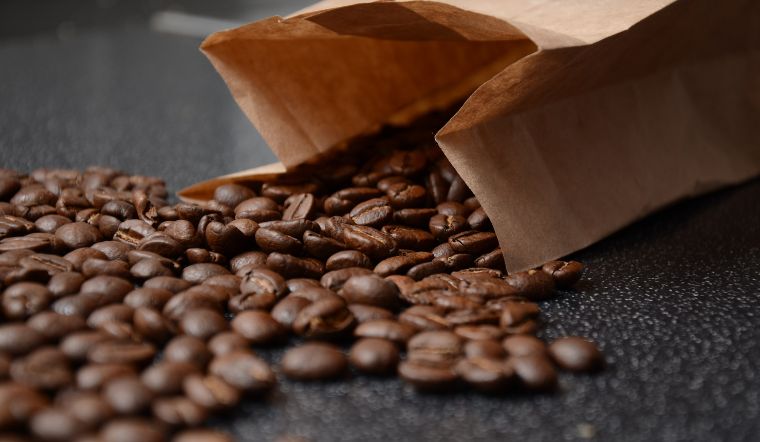 Giá cà phê hôm nay 12/06/2024: Giảm tiếp 2.400 đồng/kg