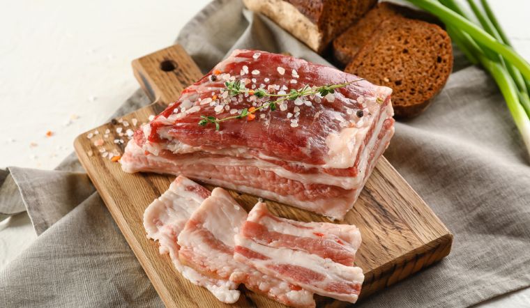 Giá thịt heo hôm nay 28/06/2024: Ba rọi heo 110.000 đồng/kg