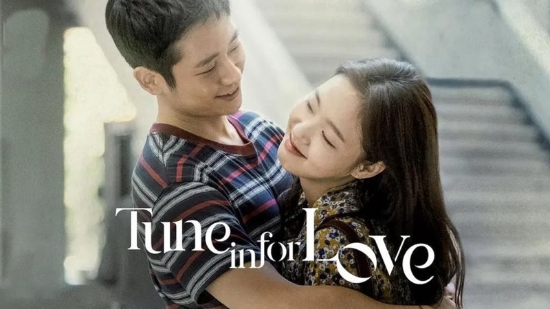 Lắng nghe giai điệu tình yêu – Tune in for Love (2019) Lắng nghe giai điệu tình yêu – Tune in for Love (2019)