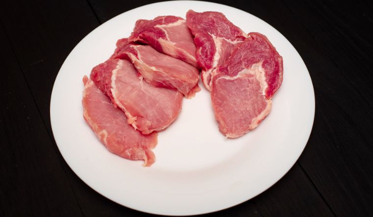 Giá thịt heo hôm nay 13/07/2024: Giò heo 99.000 đồng/kg