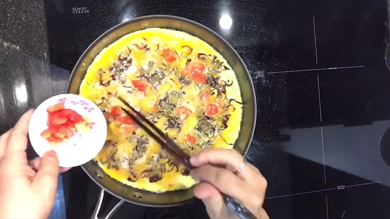 Fry the Eggs with Wood Ear Mushrooms