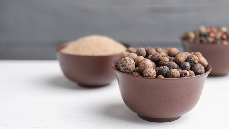 Giá tiêu thế giới Giá tiêu thế giới