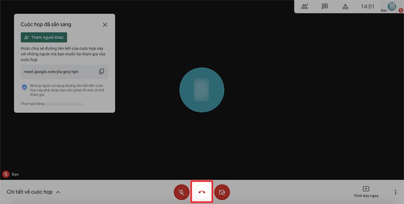 Để thoát phòng học, họp online, bạn nhấn vào biểu tượng điện thoại ở giữa biểu tượng micro và camera (Đối với máy tính)
