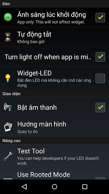 Screenshots Đèn pin LED Flashlight: Sử dụng đèn LED sáng chói