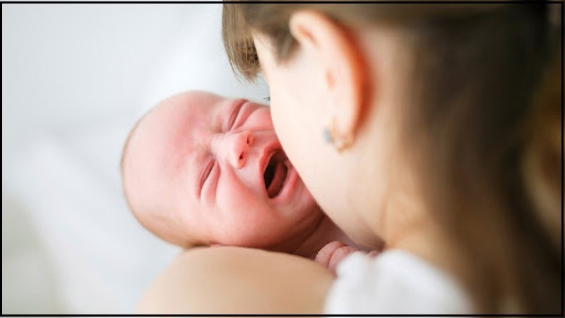 Hội chứng Colic là tình trạng trẻ khóc không ngừng mà không có lý do rõ ràng
