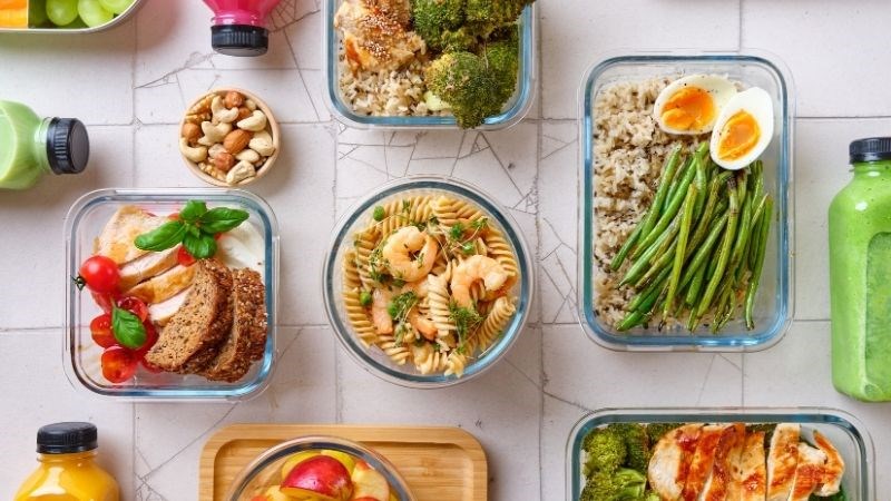 Kiểm soát khẩu phần ăn giúp người bệnh có thể điều chỉnh được lượng calo nạp vào