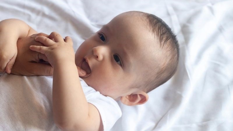 Mọc răng là một trong những giai đoạn phát triển ở trẻ