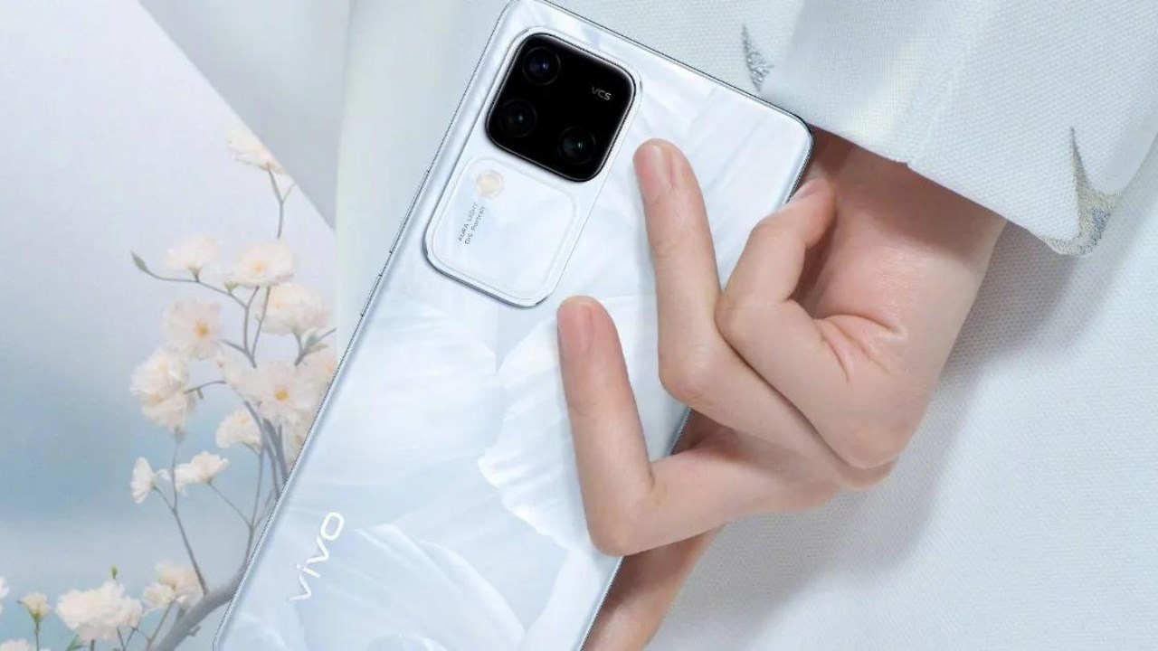 Vivo V30 lộ thiết kế qua Poster bị rò rỉ