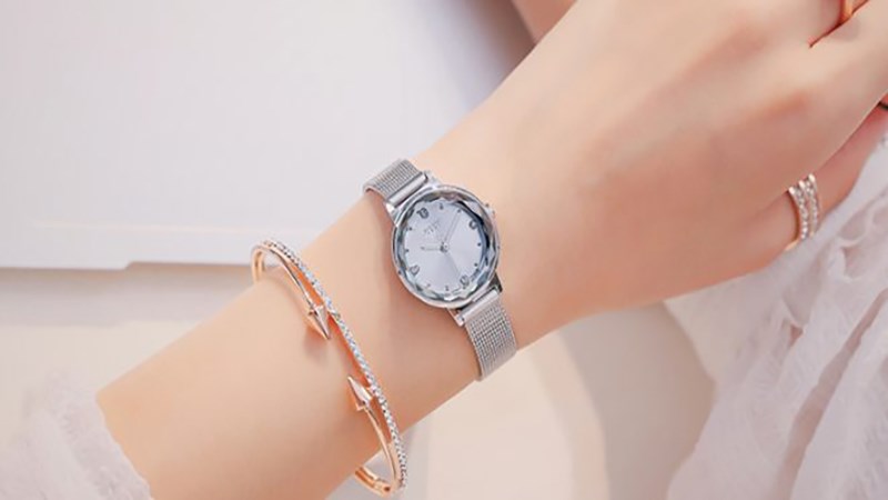 12 cách chọn đồng hồ tặng 20/10 cho từng đối tượng, gợi ý mẫu đẹp, rẻ - Thegioididong.com