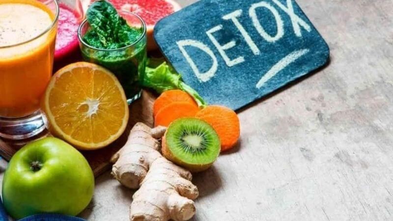 Nước detox giúp làm mát gan và loại bỏ độc tố