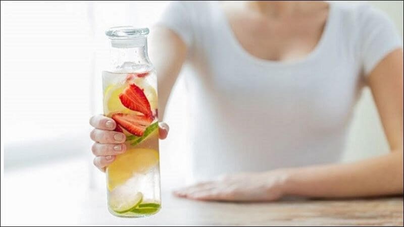 Lưu ý uống nước detox đúng cách để giải độc gan