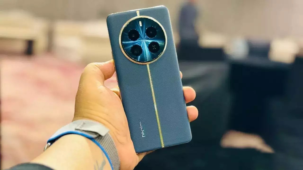 realme 13 Pro 5G dự kiến sẽ thay thế cho dòng realme 12 Pro 5G đã được ra mắt trước đó realme 13 Pro 5G dự kiến sẽ thay thế cho dòng realme 12 Pro 5G đã được ra mắt trước đó