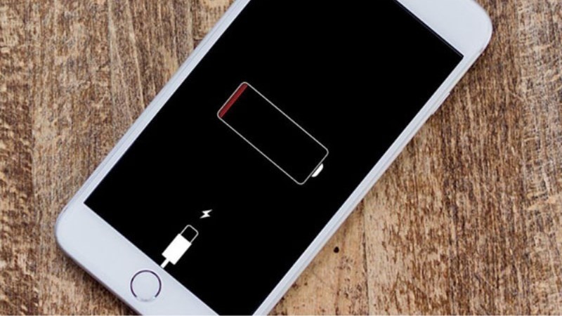 Cắm sạc điện thoại trong v&ograve;ng 10-15 ph&uacute;t rồi khởi động lại