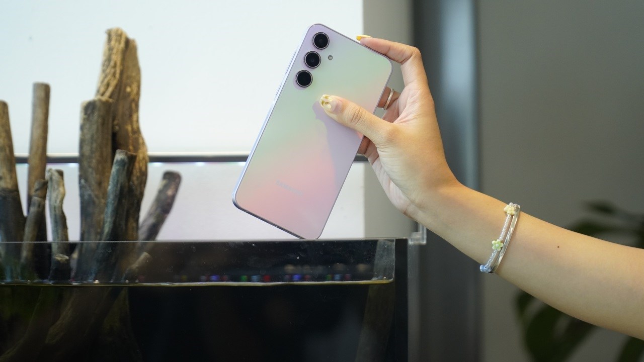 4 lý do điện thoại Galaxy A55 5G mới ra mắt của Samsung xứng đáng là điện thoại cho GenZ