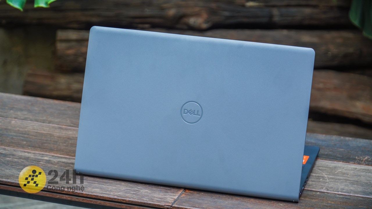 Dell Vostro 15 3520 có phong cách thiết kế quen thuộc, đậm chất 'Vostro' Dell Vostro 15 3520 có phong cách thiết kế quen thuộc, đậm chất 'Vostro'