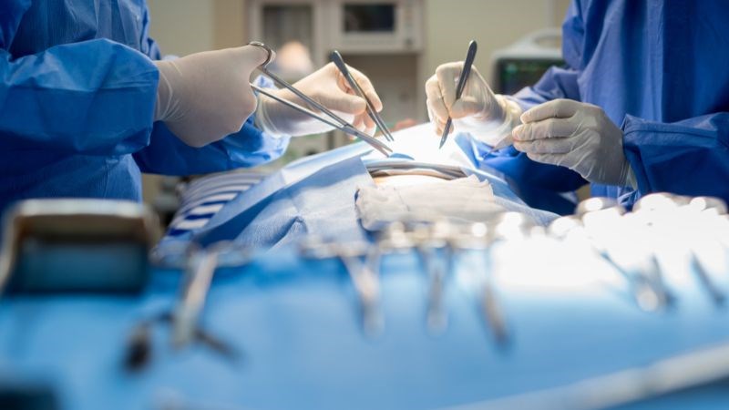 Người bệnh sẽ được phẫu thuật nếu tình trạng rối loạn nhịp tim nghiêm trọng