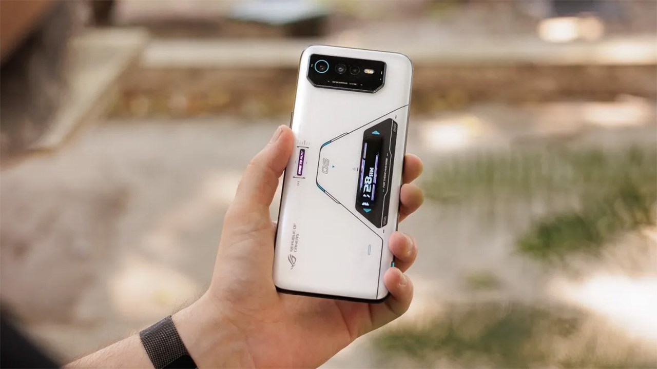 Asus ROG Phone 8 và 8 Pro mới đây đã bị phát hiện trên nền tảng Geekbench