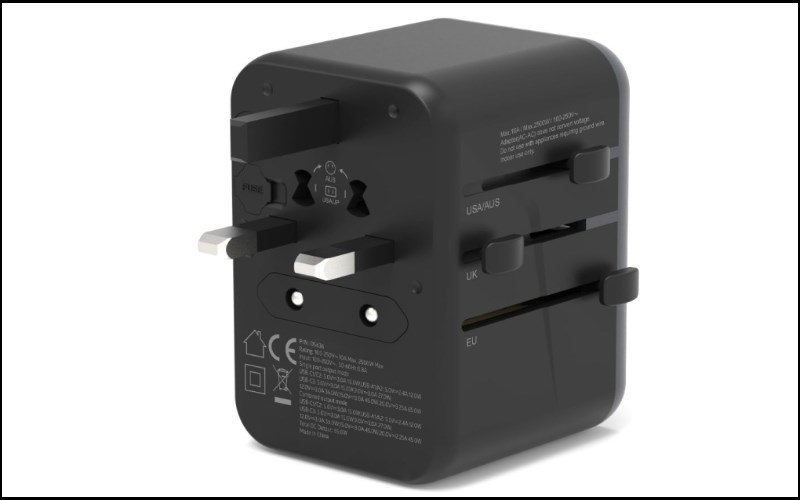 Adapter c&oacute; thiết kế theo khối h&igrave;nh chữ nhật