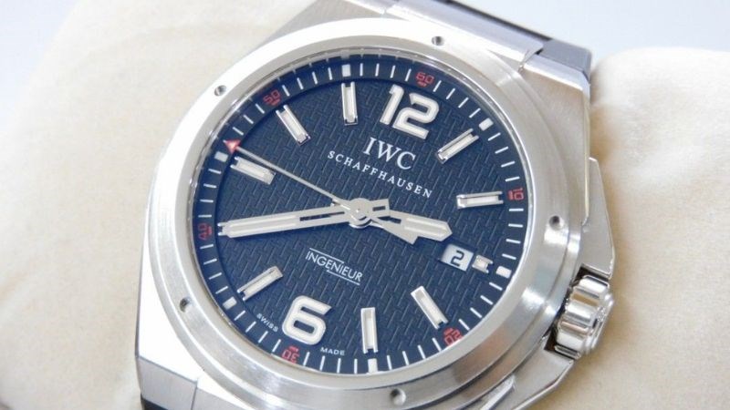 IWC Ingenieur Automatic Mission Earth có khả năng kháng từ ở mức 80.000 A/m