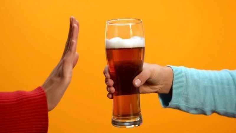 Kiêng uống rượu bia là một trong những phương pháp điều trị cholesterol máu cao Kiêng uống rượu bia là một trong những phương pháp điều trị cholesterol máu cao