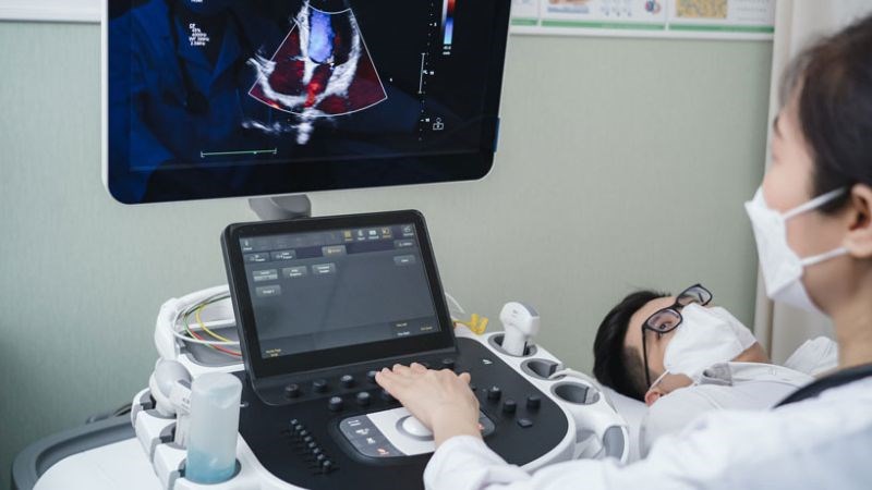 Siêu âm tim có thể giúp bác sĩ quan sát mức độ hẹp van động mạch chủ Siêu âm tim có thể giúp bác sĩ quan sát mức độ hẹp van động mạch chủ
