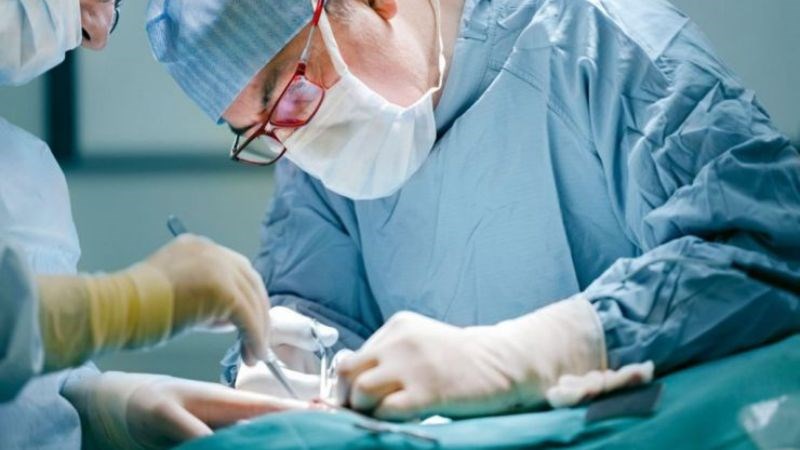 Phẫu thuật là một trong những phương pháp điều trị trật khớp háng Phẫu thuật là một trong những phương pháp điều trị trật khớp háng