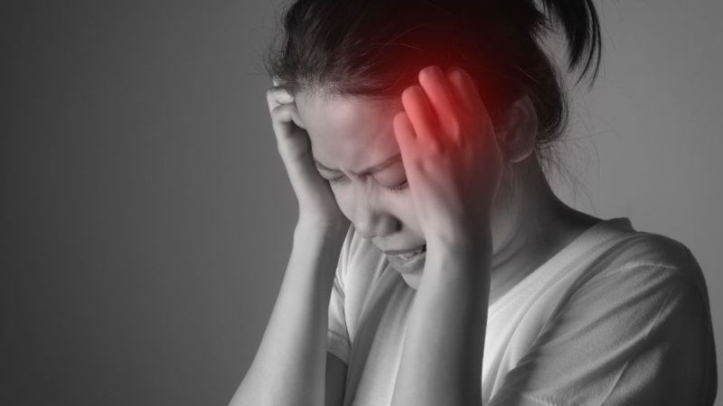 Đau đầu kèm theo nôn mửa có thể là dấu hiệu của bệnh màng não Đau đầu kèm theo nôn mửa có thể là dấu hiệu của bệnh màng não